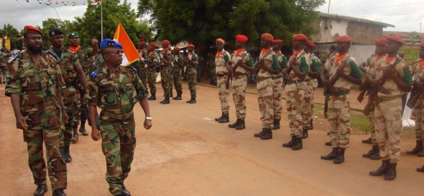 Fildişi Sahili, Mali'yi askerlerini rehin almakla suçladı