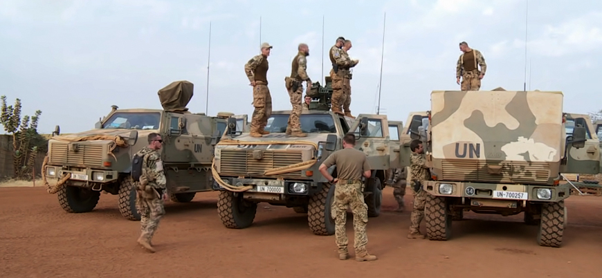 Almanya Mali'deki askeri devriyelerini askıya aldı