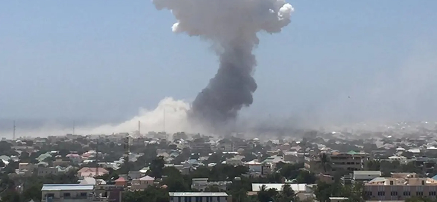 Somali'nin başkenti Mogadişu'da askeri üsse bombalı saldırı