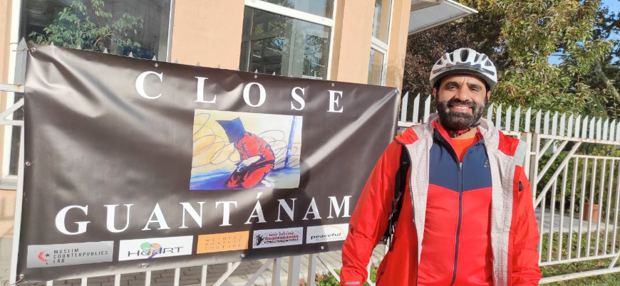 Eski mahkum Mansur Dayfi Guantanamo'nun kapatılması için pedallıyor