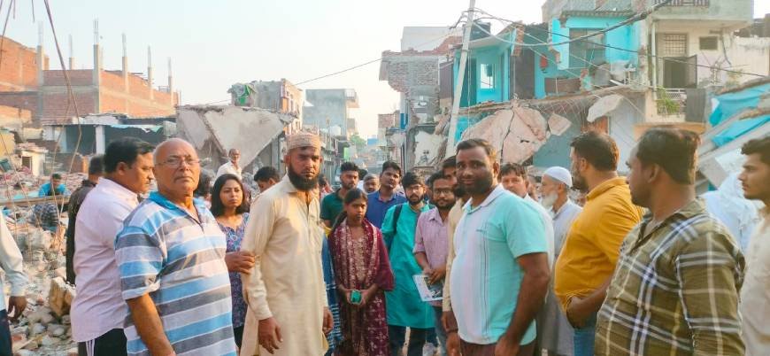Hindistan'da Müslümanlara ait 40 ev sebep gösterilmeden yıkıldı