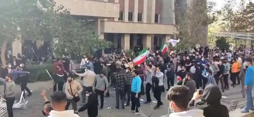 İran'da tutuklanan binlerce protestocuya af