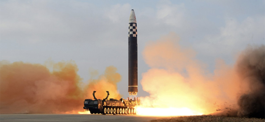Kuzey Kore 'en büyük füzesini' test etti