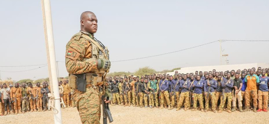Burkina Faso'da cihat yanlısı gruplara karşı 30 bin sivil silah altına alındı