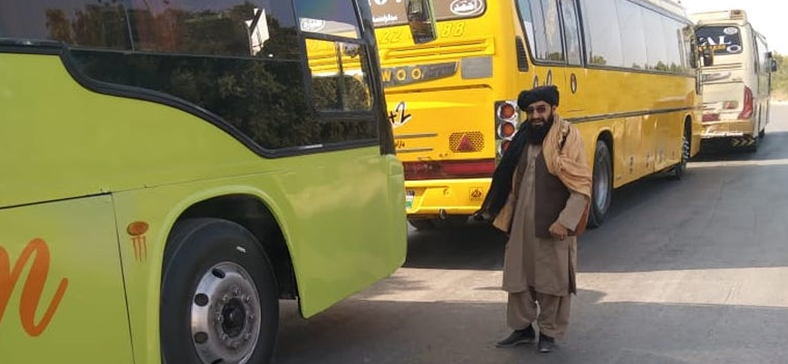 Pakistan alıkoyduğu Afgan sığınmacıları serbest bıraktı
