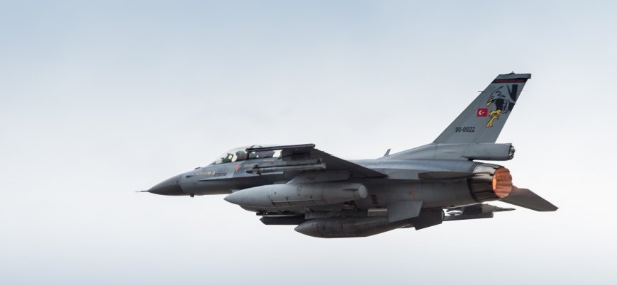 "Türkiye İsveç ve Finlandiya'nın NATO'ya katılımını onaylarsa F-16 konusu değerlendirilebilir"