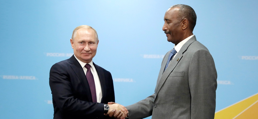 Sudan'daki cunta yönetimi Rusya ile yakınlaşıyor