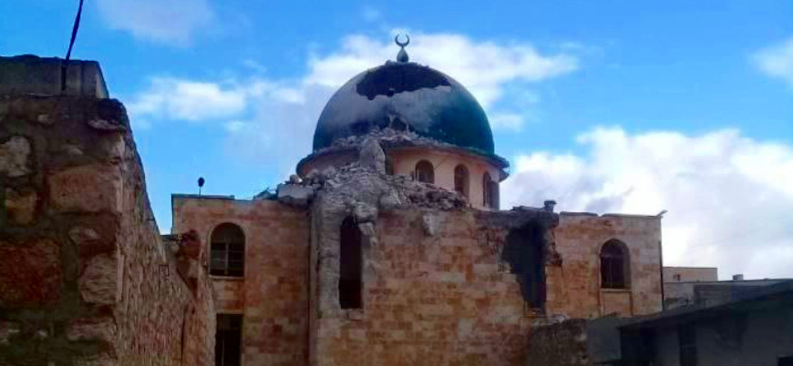Esed rejimi güçleri Halep'te bir camiyi bombalayarak yıktı