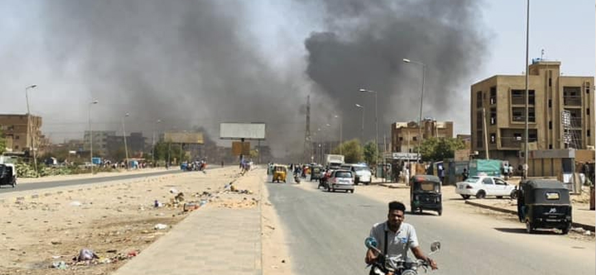 Sudan'da darbeci HDK güçlerinden düzenli orduya ağır darbe