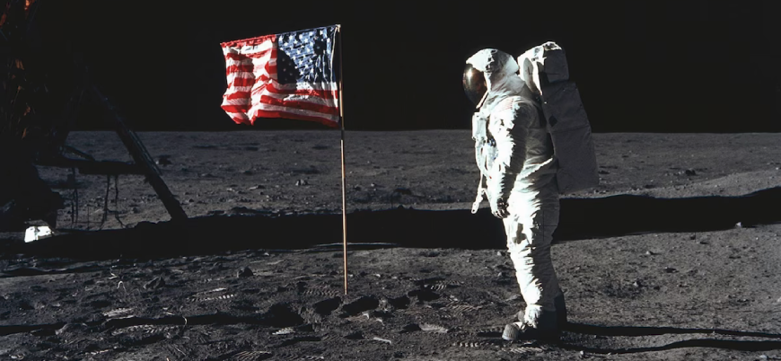 Roscosmos'un eski başkanı: ABD'nin Ay'a gittiğinden şüphe duyuyorum