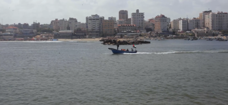 Mısır ordusu Gazze'de Filistinli balıkçıların teknesini batırdı