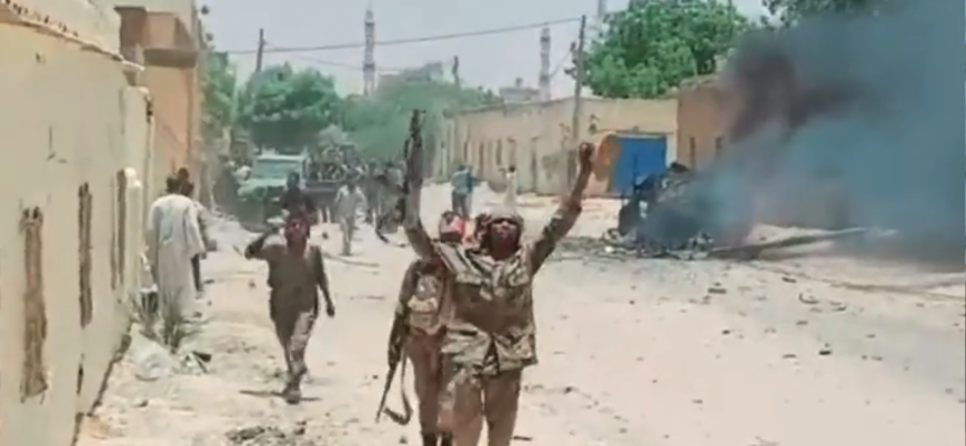 Sudan'da son durum: Müzakerelerden çekilen ordu güçleri bombardımana başladı
