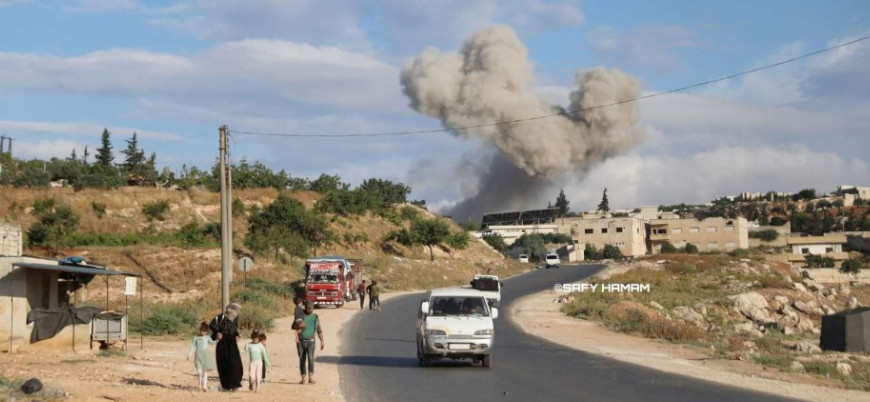 Rus savaş uçakları İdlib'i bombalıyor: 9 ölü 30 yaralı