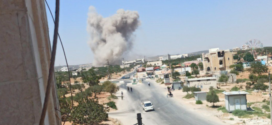Rus uçakları İdlib'de sivil yerleşimleri bombaladı: 3 ölü