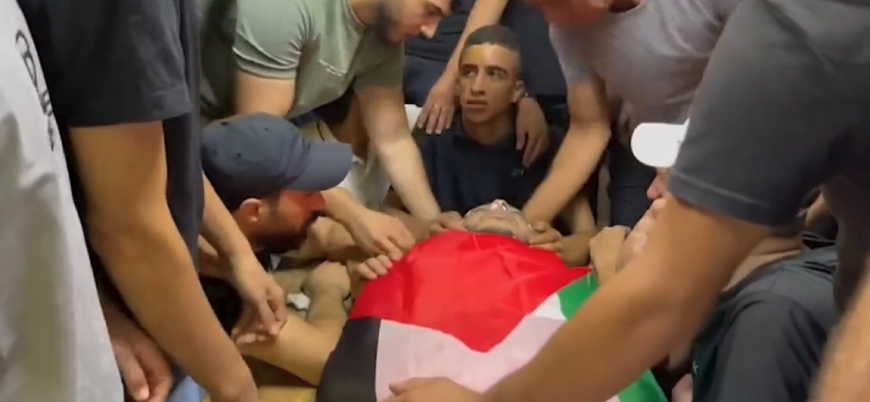 Filistinli genç İsrail güçlerinin baskınında aldığı yaralar sebebiyle hayatını kaybetti
