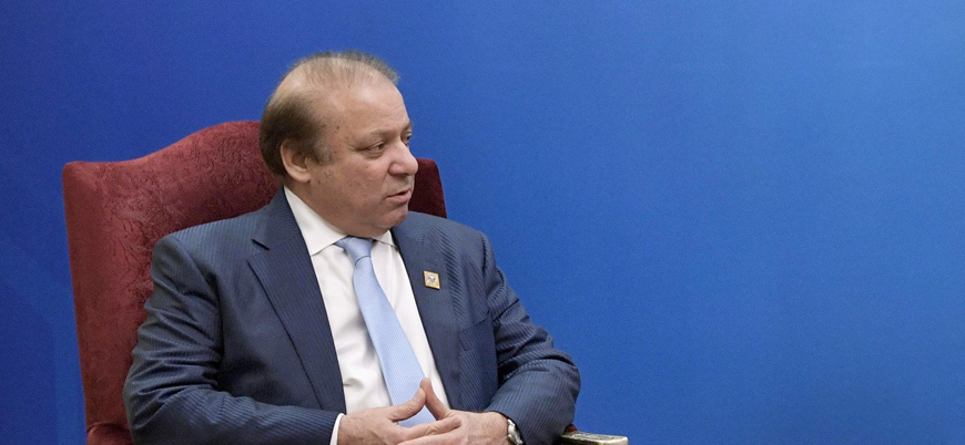 Pakistan'da eski Başbakan Navaz Şerif ülkeye döndü