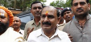 2002 Gucerat katliamı sanıklarından radikal Hindu lider serbest bırakılıyor