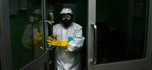 Romanya'da tedbirlere uymayıp koronavirüsü yayanlara 15 yıl hapis cezası