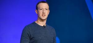 Facebook'un kurucusu Zuckerberg'in serveti 100 milyar doları aştı