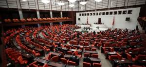 HDP ve CHP'den 5 milletvekilinin fezlekeleri meclise sunuldu