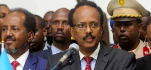 Somali'de koltuğunu bırakmayan Fermacu'dan geri adım