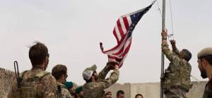 Afganistan: Yabancı güçler askeri merkezlerden çekiliyor