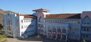 Türkiye'de bir lise koronavirüs nedeniyle yeniden uzaktan eğitime geçti