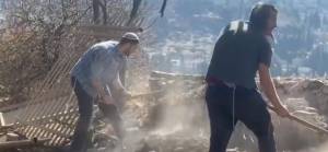 İsrail Kudüs'te Müslümanlara ait tarihi mezarlığı yıkmaya devam ediyor