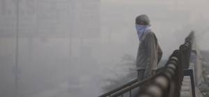 Yeni Delhi'de hava kirliliği nedeniyle eğitime ara verildi