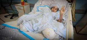 Filistinli çocuk İsrail saldırısında bacaklarını ve kolunu kaybetti