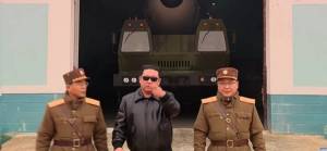 Kuzey Kore ABD'yi vurabilecek balistik füze denedi