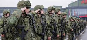 Rusya Herson'da Ukrayna vatandaşlarını silah altına alıyor
