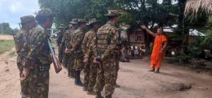 Myanmar'da İslam karşıtı Budist milisler ordu saflarında