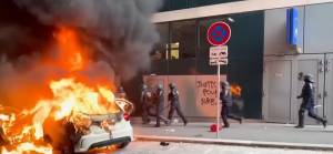 Fransa'daki protestoların maliyeti en az bir milyar euro