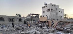 İsrail Gazze'de katliama ara vermiyor
