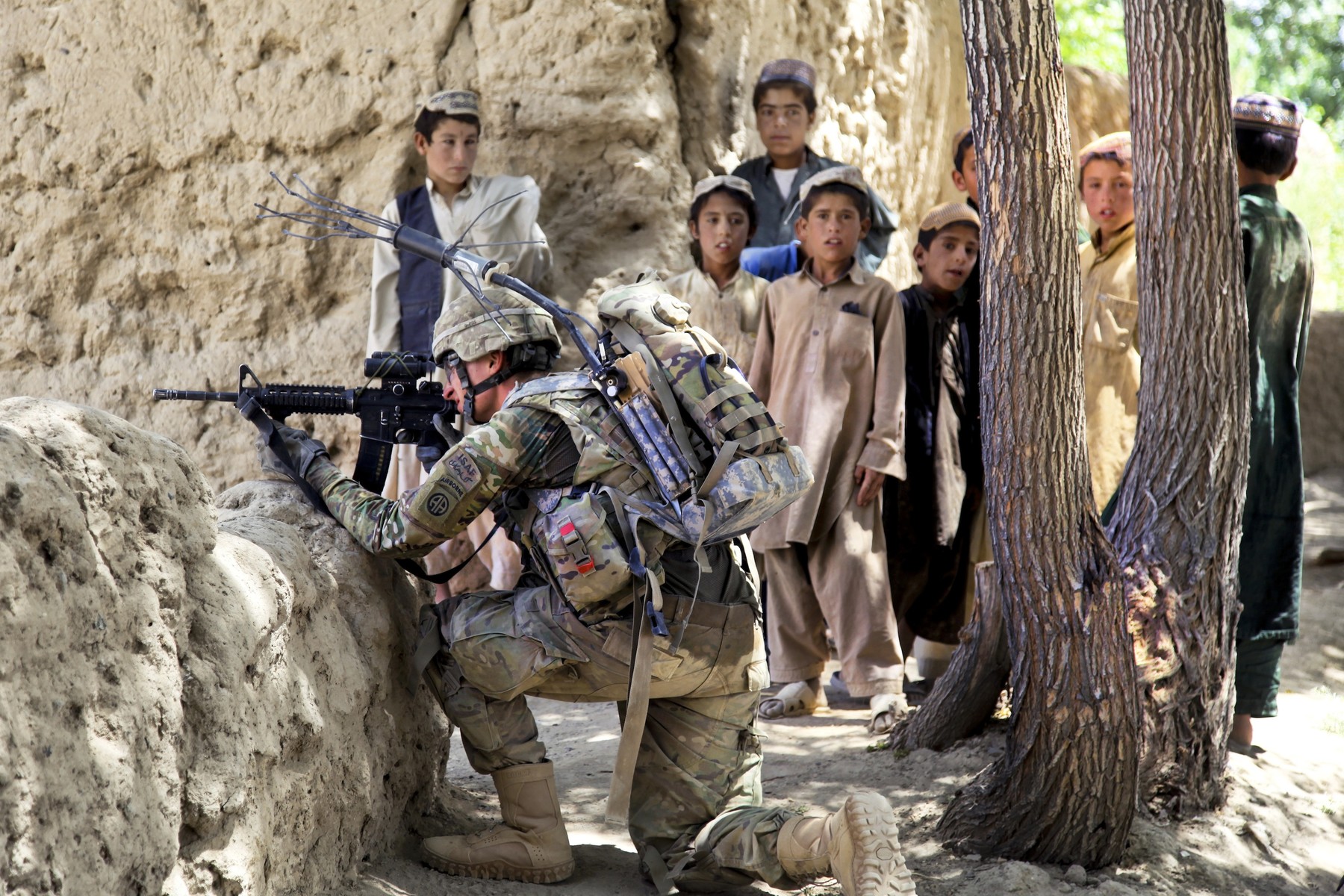 tans-afghanistan-children1-432-1486375918.jpg