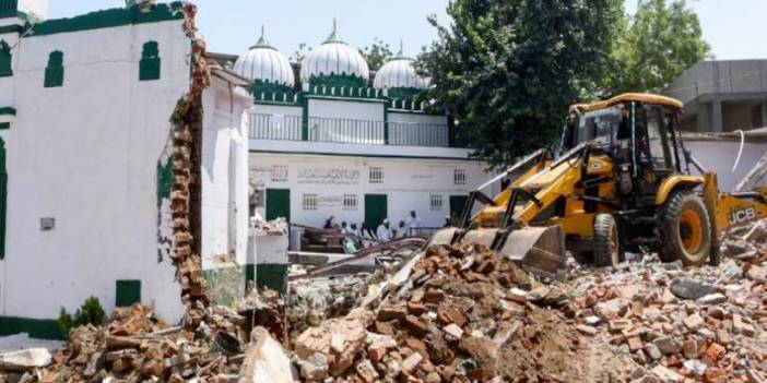 Hindistan'da BJP yönetimi Müslümanların evlerini yıkıyor