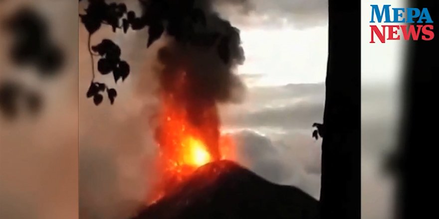 Endonezya'da tsunamiye neden olan volkanın patlama anı